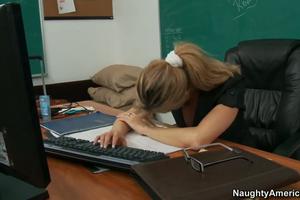 Angelawhite在线无码 Porn