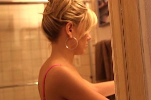 Jizz泡妞亚洲妇女 Porn