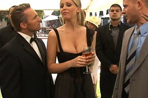 Brazzerss丰满大屁股 Porn